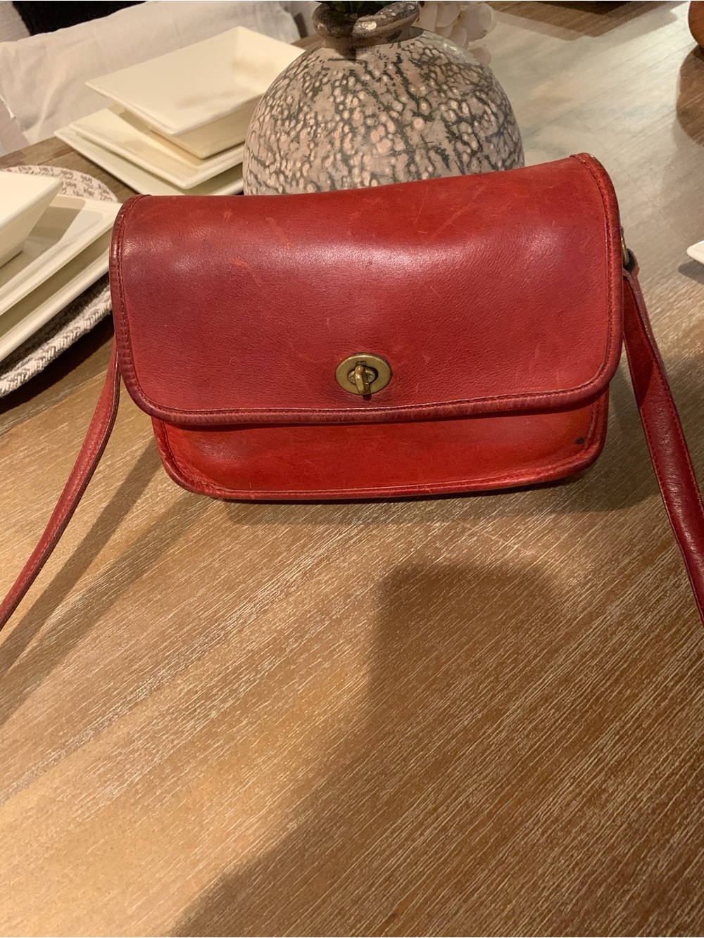 Rare vintage Coach Red Leather Crossbody  Bag with Turn-Lock - Picture 2 of 15